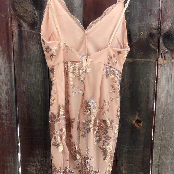 Mini dress - Picture 2 of 2